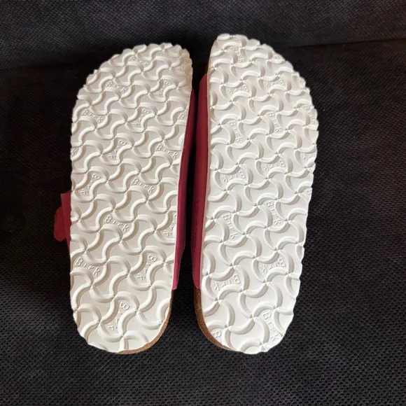Birkenstock Arizona Leather W/Soft Footbed (Fuchsia) Size 40 Narrow