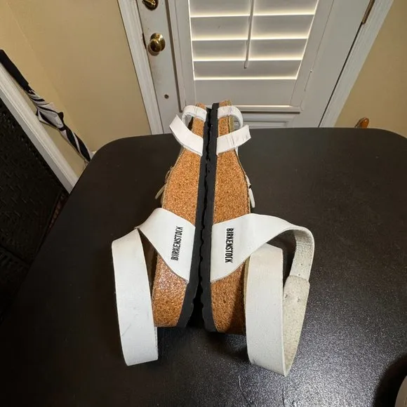 Birkenstock Eur 40 white leather sandals