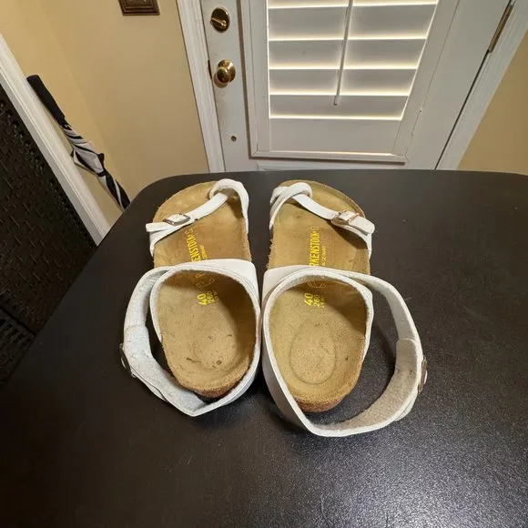 Birkenstock Eur 40 white leather sandals