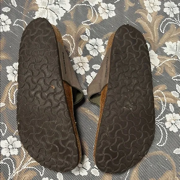 Birkenstock Gizeh Leather Sandals