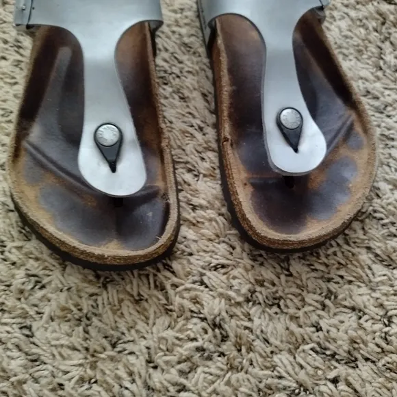 Birkenstock gizeh silver leather flat sandals sz 39/8