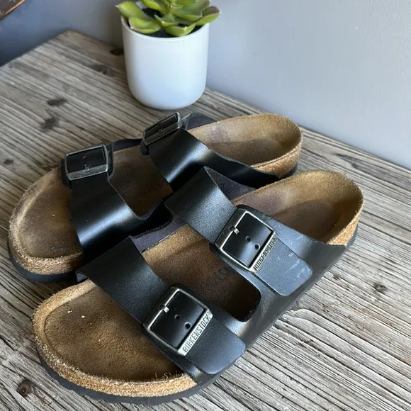 Birkenstock leather sandals size 41 great condition no flaws