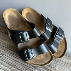 Birkenstock leather sandals size 41 great condition no flaws