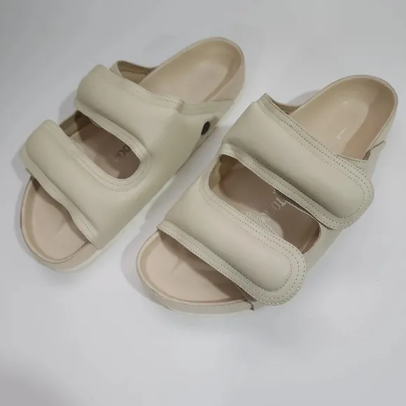 Birkenstock The Beach Comber Sandals in Cream L11 M9