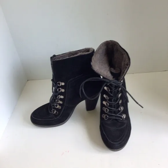 Bjorndal Falan Womens Black Suede Heels Boots With Faux Fur Accent Size 6