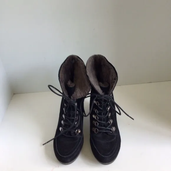 Bjorndal Falan Womens Black Suede Heels Boots With Faux Fur Accent Size 6