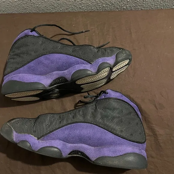 Black and Purple Basketball Sneakers with Suede Finish Jordan 13 Court Purple