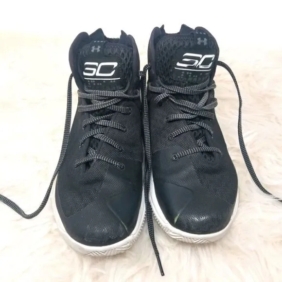 Black Under Armour Sneakers. Size 7.5