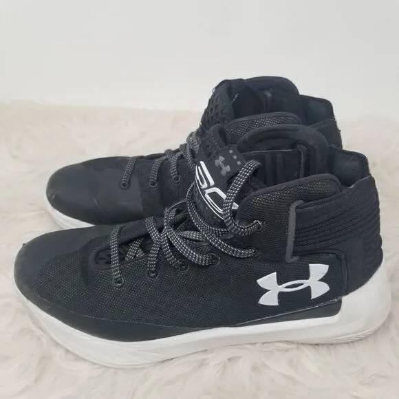 Black Under Armour Sneakers. Size 7.5