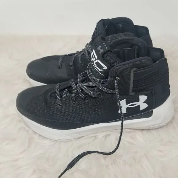 Black Under Armour Sneakers. Size 7.5