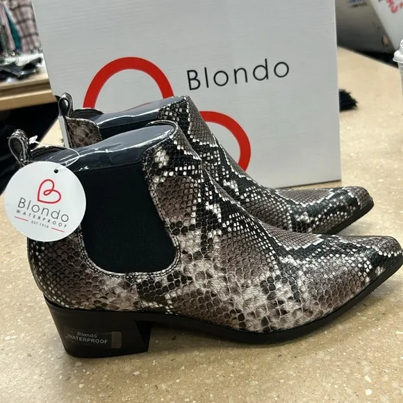 Blondo Ankle Boots NWT Waterproof Brown Snake Leather Emelia Booties