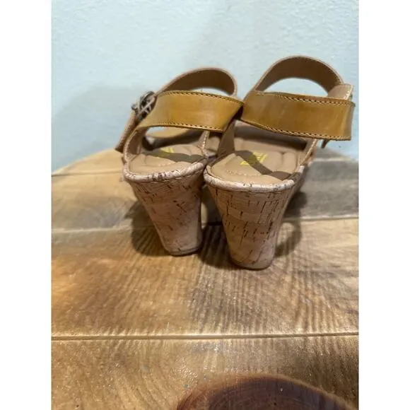 Born Lenore Platform Wedge Leather Sandals size 11 New