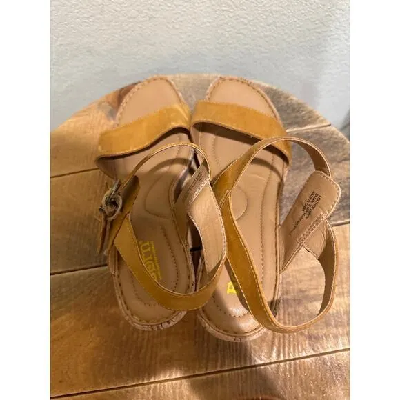 Born Lenore Platform Wedge Leather Sandals size 11 New