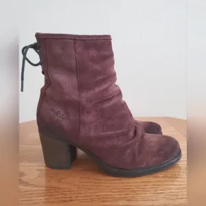 Bos &amp; Co Barlow Waterproof Ruched Suede Chunky Heel Plum Back Laces Women's 39