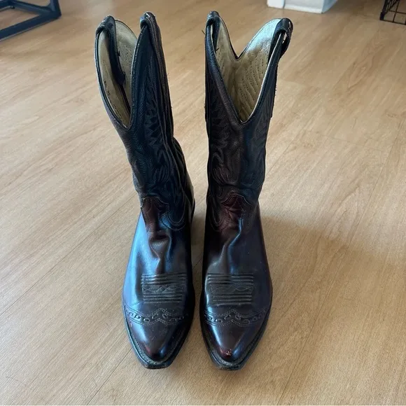 Boulet Pointed Toe Black Burgundy Leather Sole Made in Canada Cowboy Boots