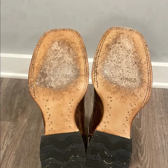Brown and Cream Cowboy Western Boots with Decorative Stitching