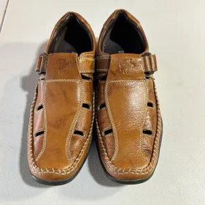 BUCKAROO TAN MEN Z CAMERON LEATHER SANDALS. M 42