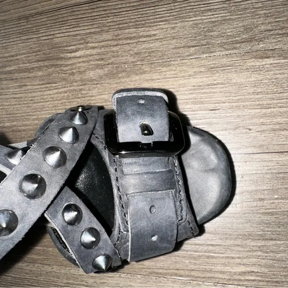 Burberry Leather Studded Accents Black Women's Sandals size 39, US9
