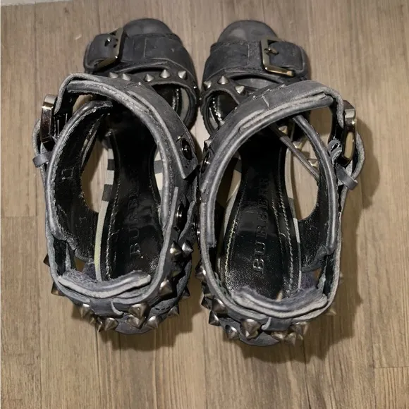 Burberry Leather Studded Accents Black Women's Sandals size 39, US9