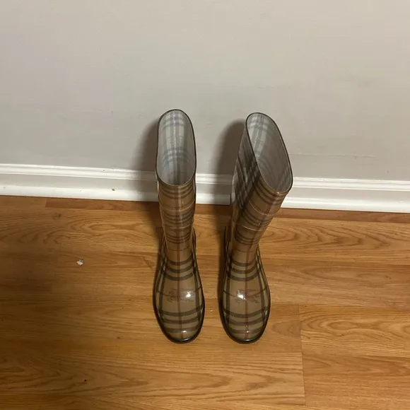 Burberry Tan Plaid Winter &amp; Rain Boots 38 GC