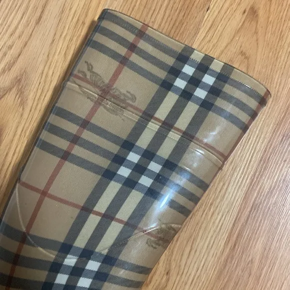 Burberry Tan Plaid Winter &amp; Rain Boots 38 GC