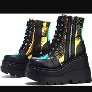 ⭐️🆕️Cape Robbin Radio Holographic Platform Ankle Boots With Chunky Block Heels