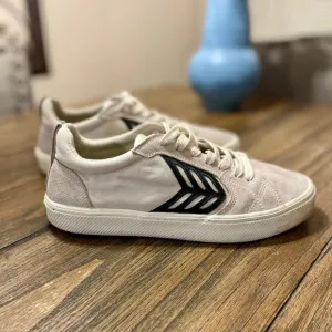Cariuma Off-White/Black CATIBA PRO Sneakers Men's Size 9.5 - Women's Size 11