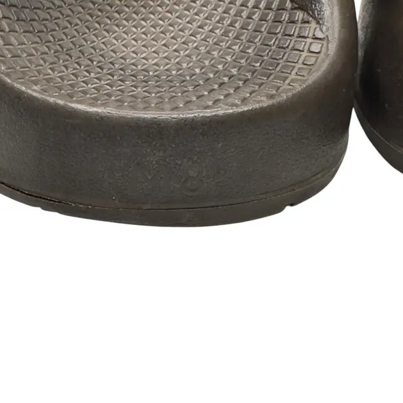 Chacos Men's Brown Sandals Size 8