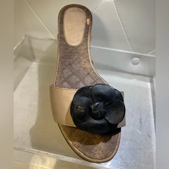 CHANEL camellia sandals leather sz 38.5 made in italy good condition