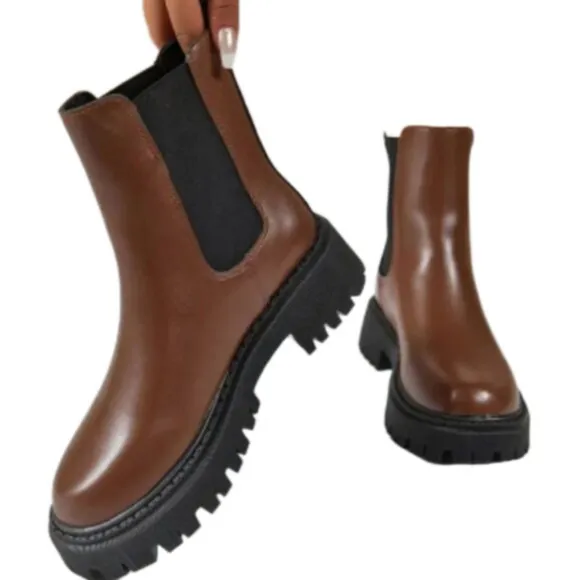 Chelsea Chunky brown boots sz 8