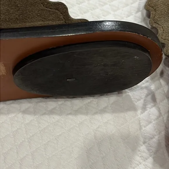 Chloe Lauren Suede Crisscross Flat Sandals - dark griege - size 40 - EUC