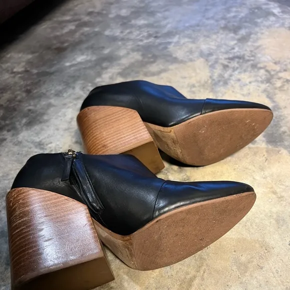 Chloe Leather Pointed Toe Booties - authentic