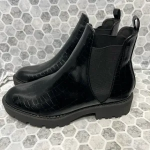Chunky black boots croc size 10