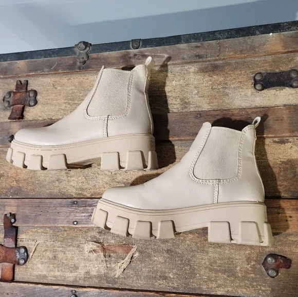 Circus NY by Sam Edelman Beige Chunky Darielle Platform Y2K Chelsea Boots.