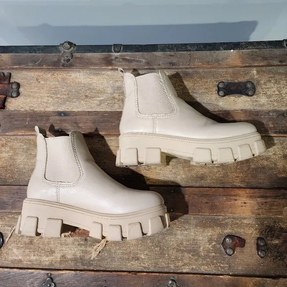 Circus NY by Sam Edelman Beige Chunky Darielle Platform Y2K Chelsea Boots.