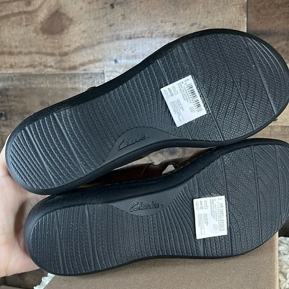 Clarks Collection Laurieann Style Sandals NEW Dark Tan Leather Size 8