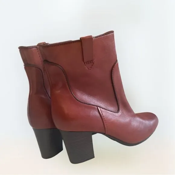 Clarks Women's Stroll Vine Ankle Boots Rust 10