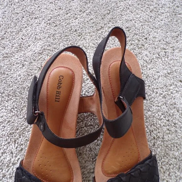Cobb Hill black leather sandals 10