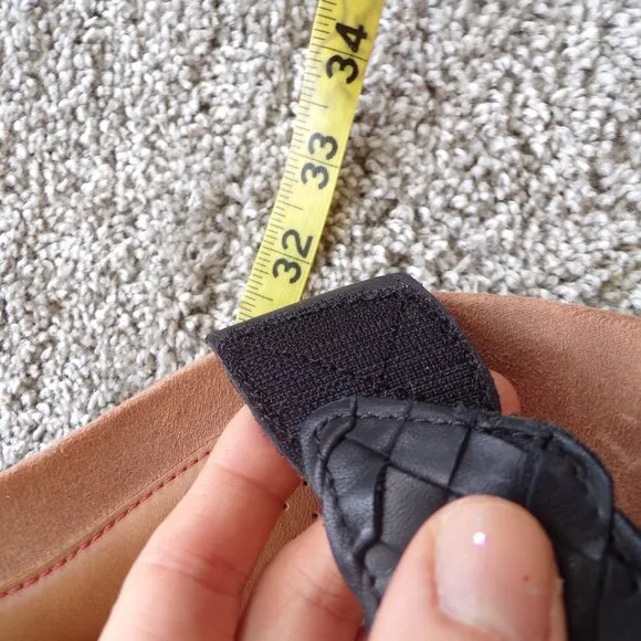 Cobb Hill black leather sandals 10