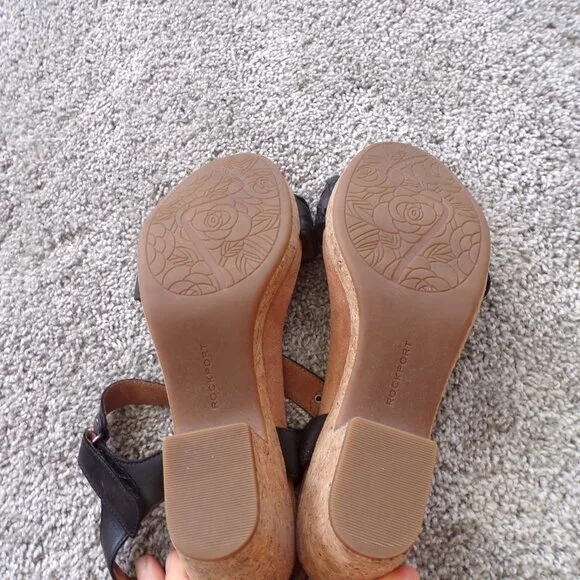 Cobb Hill black leather sandals 10