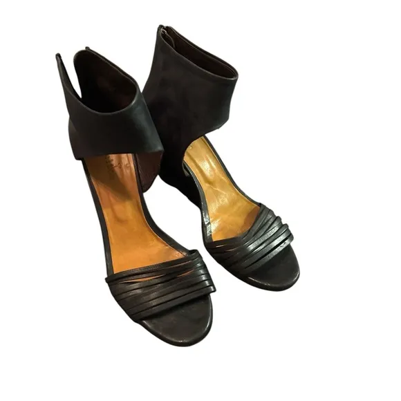 Coclico Black Wedge Sandals - size 41