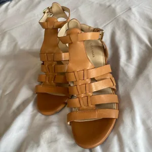 Cole Haan Tan Beige Leather Sandals w Heels. EUC