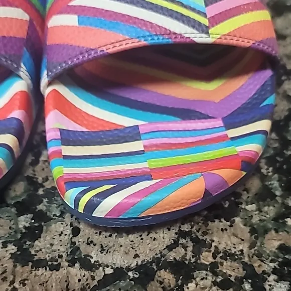 Colorful Chevron Flip-Flop Sandals with Thick Sole