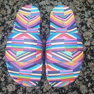 Colorful Chevron Flip-Flop Sandals with Thick Sole