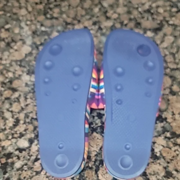 Colorful Chevron Flip-Flop Sandals with Thick Sole