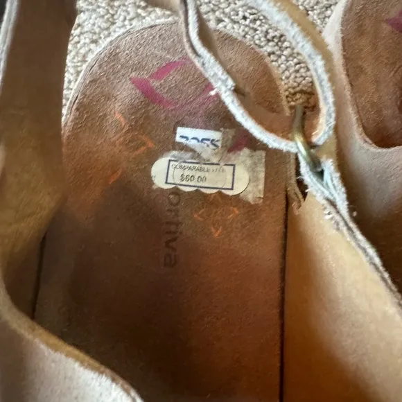 Comfortiva sandals NWT