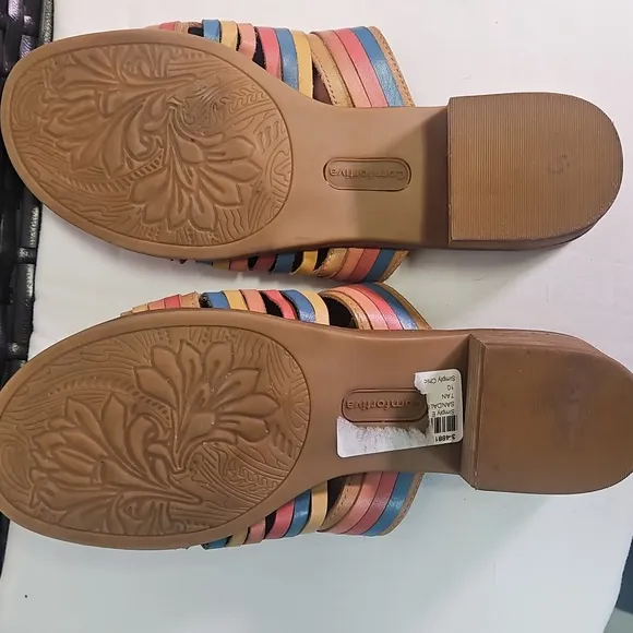 Comfortiva Women's Multicolor Woven Leather Sandals New!