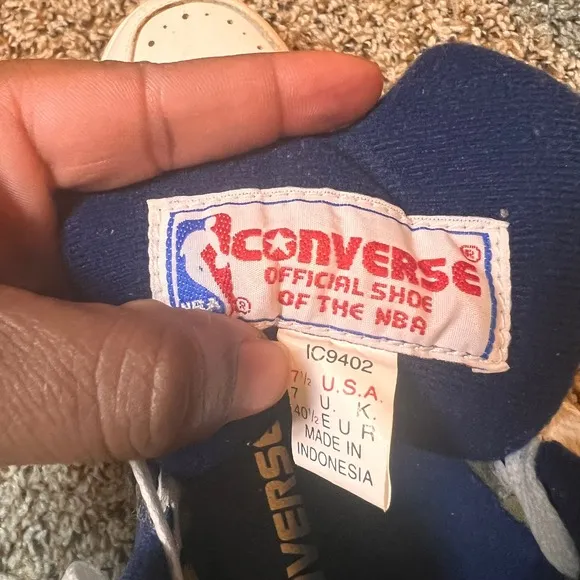 Converse High Top Basketball Shoes Sneakers Athletic White Blue