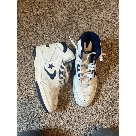 Converse High Top Basketball Shoes Sneakers Athletic White Blue