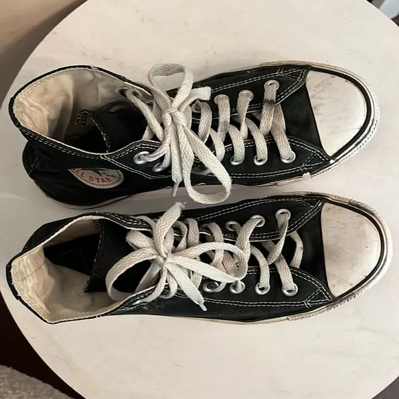 Converse Original High Top Sneakers Black White Unisex 6.5 Men/ 8.5 Women's